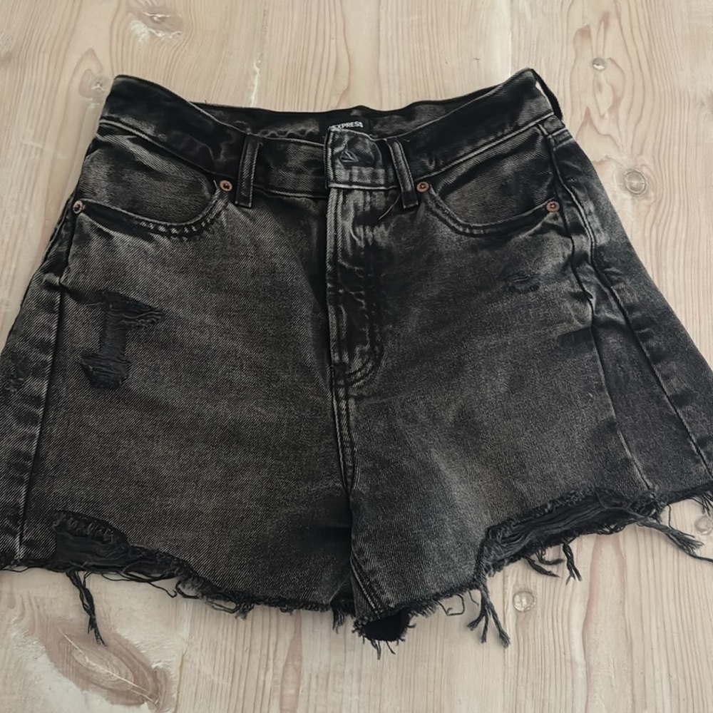 Express Black Shorts - Picture 7 of 10